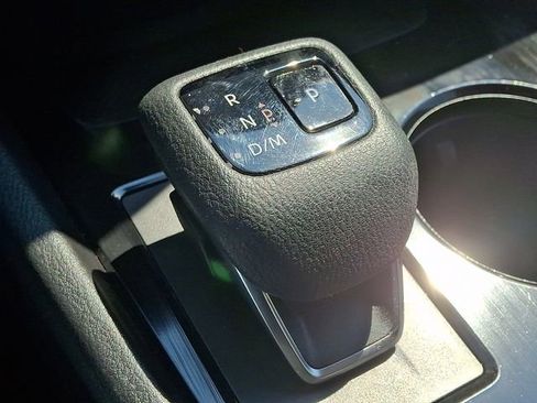 Used 2023 Nissan Rogue SV AWD/4WD image 16