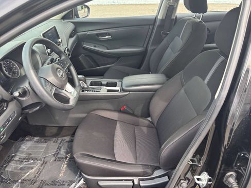 Used 2025 Nissan Sentra SV FWD image 25