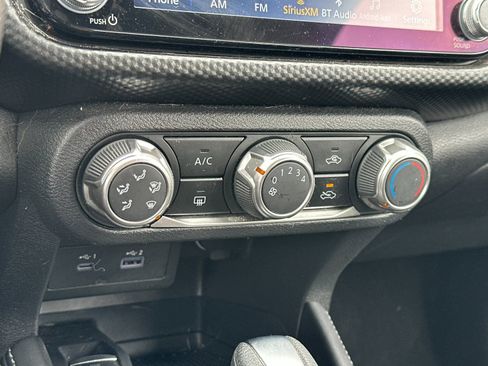 Used 2023 Nissan Kicks SV FWD image 19