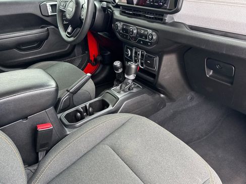 Used 2024 Jeep Wrangler Sport S image 32