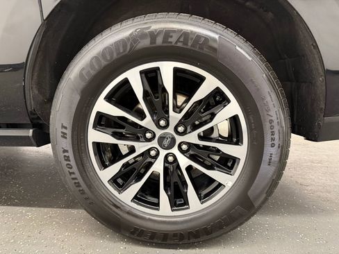 Used 2025 Ford Expedition Max Platinum AWD/4WD image 19