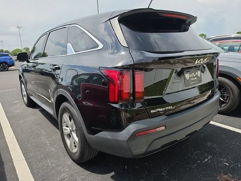 Certified 2023 Kia Sorento LX FWD image 13