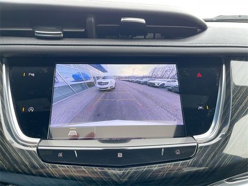 Used 2021 Cadillac XT6 Premium Luxury image 14