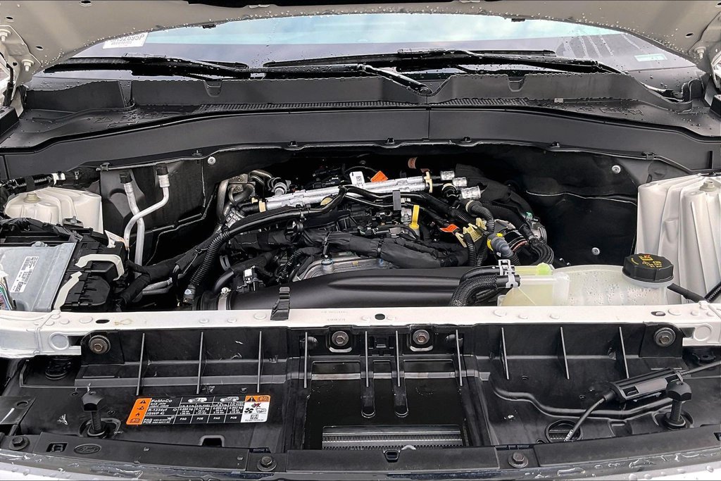 Used 2026 Ford Explorer Active w/ Active Comfort Package RWD image 30