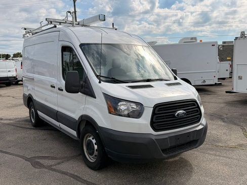 Used 2019 Ford Transit 150 130 Medium Roof RWD image 7
