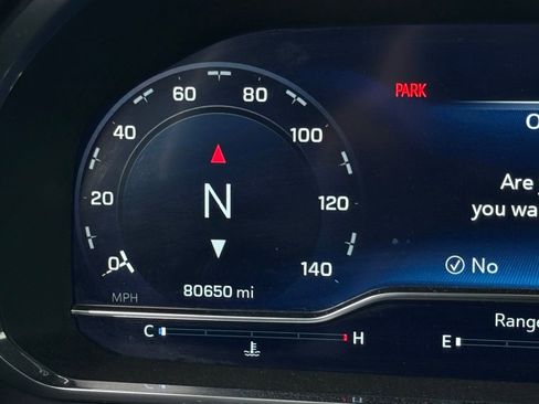 Used 2022 Chevrolet Tahoe Z71 w/ Luxury Package image 9