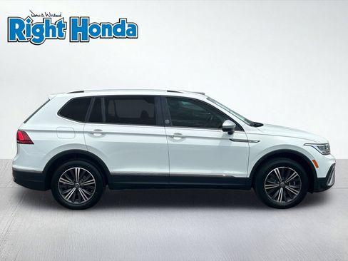 Used 2024 Volkswagen Tiguan Wolfsburg Edition AWD/4WD image 7