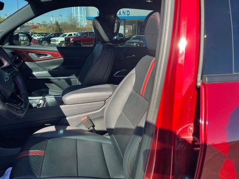 Used 2025 Chevrolet Traverse RS w/ LPO, Floor Liner Package image 20