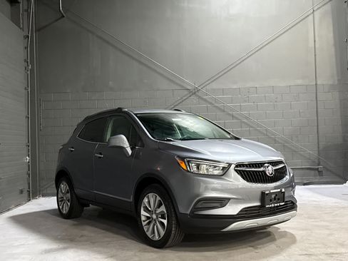 Used 2020 Buick Encore Preferred w/ Safety Package AWD/4WD image 1
