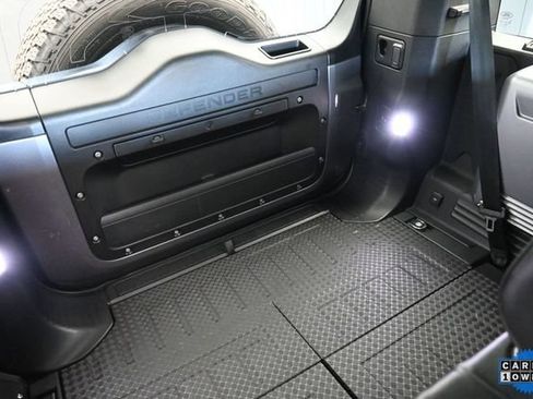 Used 2021 Land Rover Defender 110 X-Dynamic HSE AWD/4WD image 42