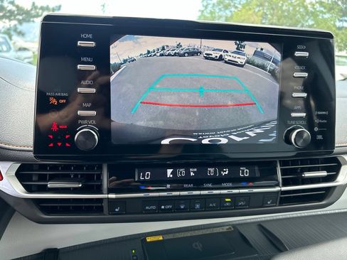 Used 2023 Toyota Sienna XSE w/ XSE Plus Package AWD/4WD image 31