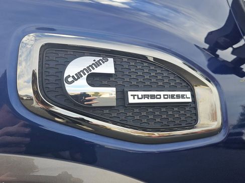 Used 2017 Nissan Titan Platinum Reserve image 28