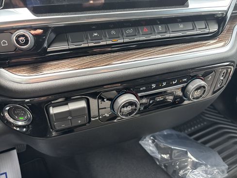 New 2026 Chevrolet Silverado 1500 LT image 18