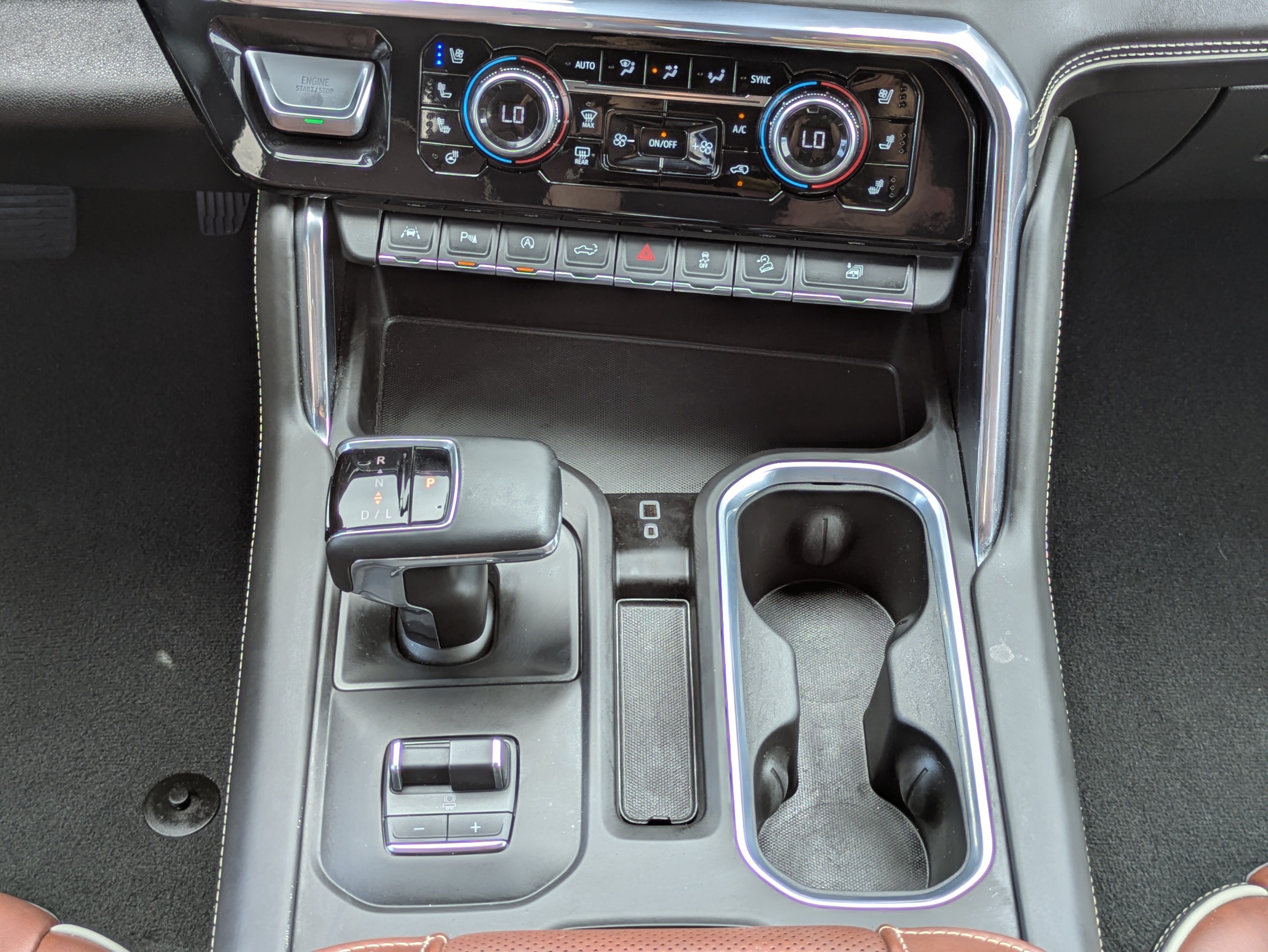 Used 2024 GMC Sierra 1500 Denali Ultimate AWD/4WD image 19