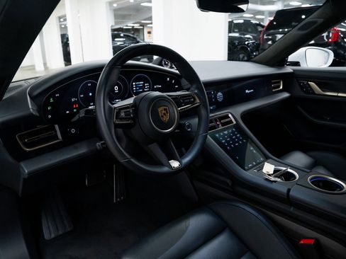 Used 2022 Porsche Taycan Turbo S w/ Technology Package image 18