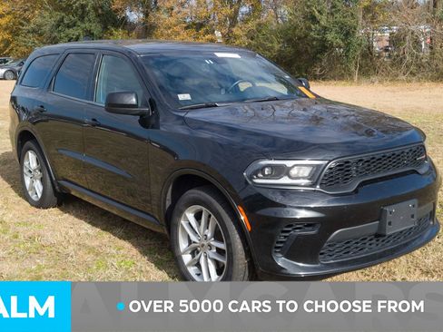 Used 2023 Dodge Durango GT image 3