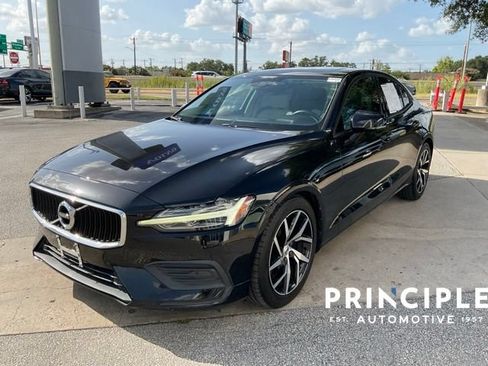 Used 2019 Volvo S60 T5 Momentum w/ Premium Package FWD image 4
