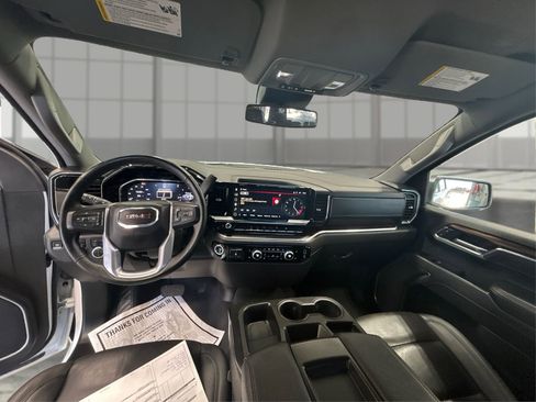 Used 2025 GMC Sierra 1500 SLT image 25