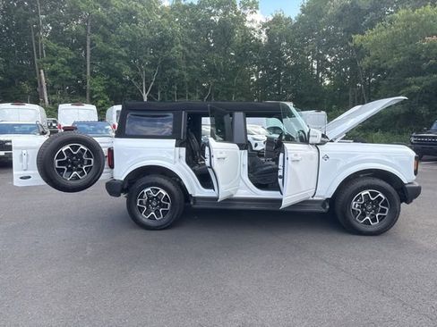New 2025 Ford Bronco Outer Banks AWD/4WD image 28