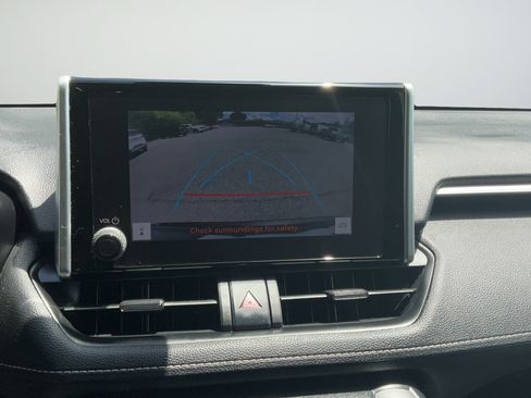 Used 2023 Toyota RAV4 XLE w/ Convenience Package FWD image 17