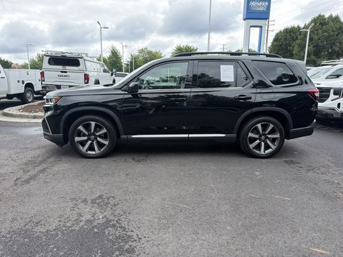 Used 2025 Honda Pilot Touring image 7