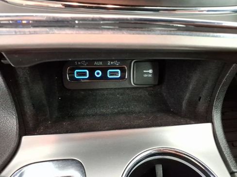 Used 2020 Jeep Grand Cherokee Laredo AWD/4WD image 26