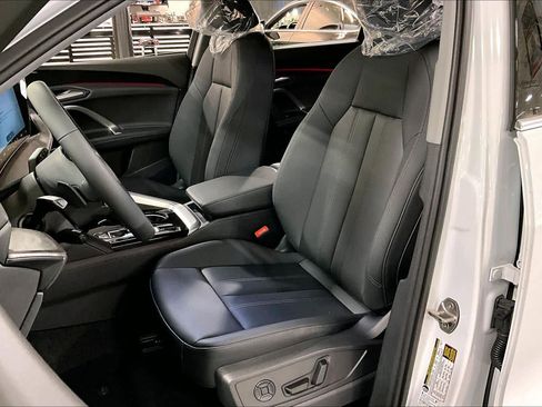 New 2026 Audi Q5 Premium image 9