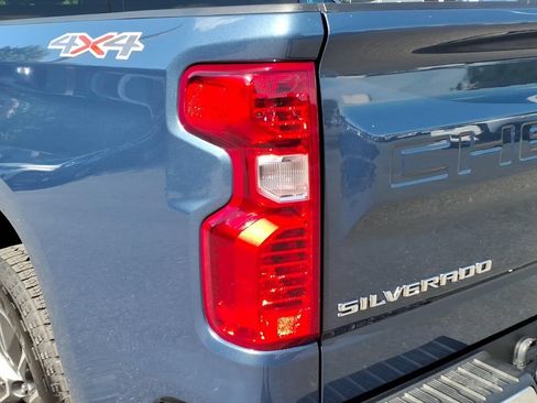 Certified 2024 Chevrolet Silverado 1500 LT AWD/4WD image 9
