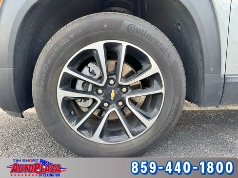 Used 2025 Chevrolet TrailBlazer LT AWD/4WD image 6