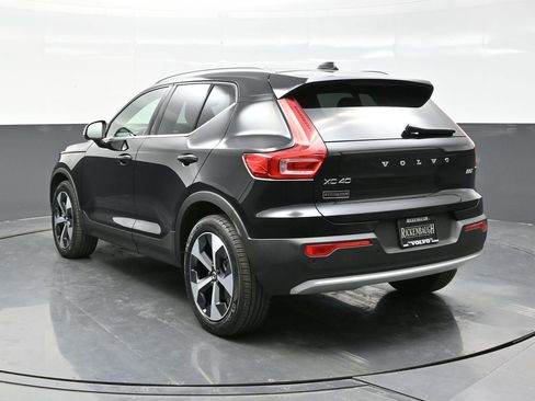 Certified 2025 Volvo XC40 B5 Core w/ Protection Package Premier image 5