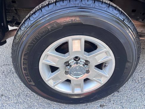 Used 2012 Toyota Tacoma PreRunner w/ SR5 Pkg RWD image 25