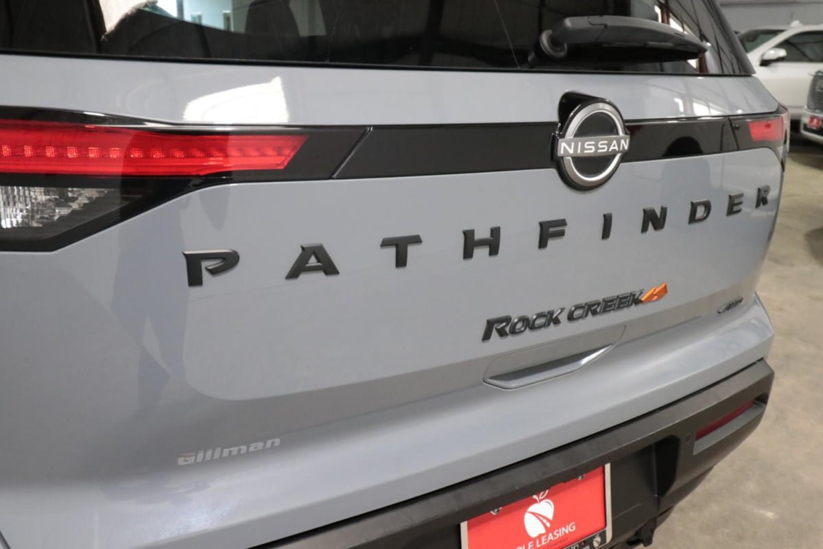 Used 2023 Nissan Pathfinder Rock Creek AWD/4WD image 40