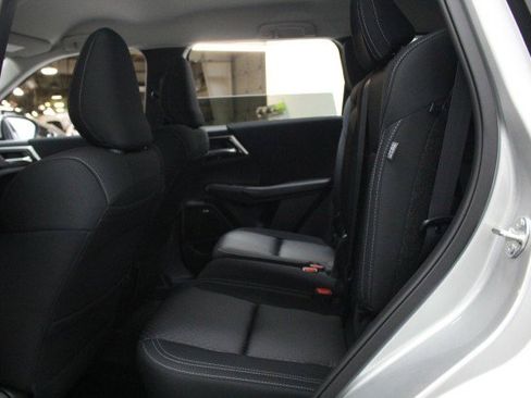 New 2026 Mitsubishi Outlander ES image 24