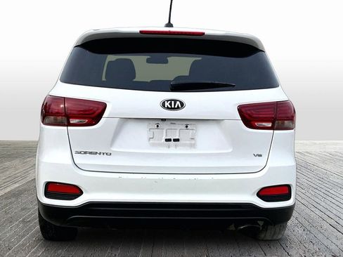 Used 2019 Kia Sorento LX image 7