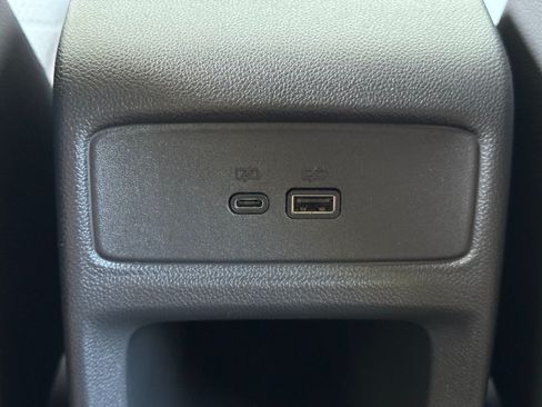 Used 2025 Chevrolet Trax LT w/ LT Convenience Package FWD image 28