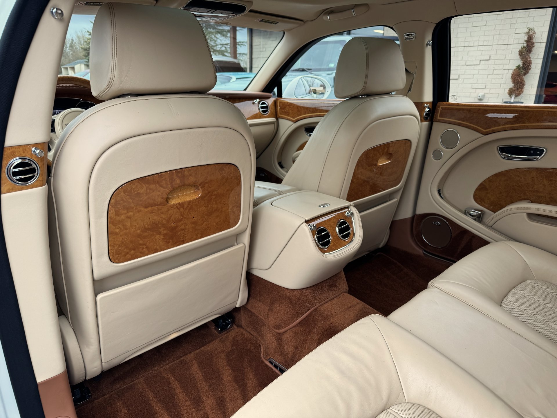 Used 2013 Bentley Mulsanne RWD image 28