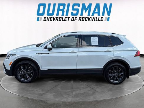 Used 2023 Volkswagen Tiguan SE FWD image 3