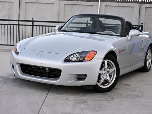 Used 2002 Honda S2000 image 3