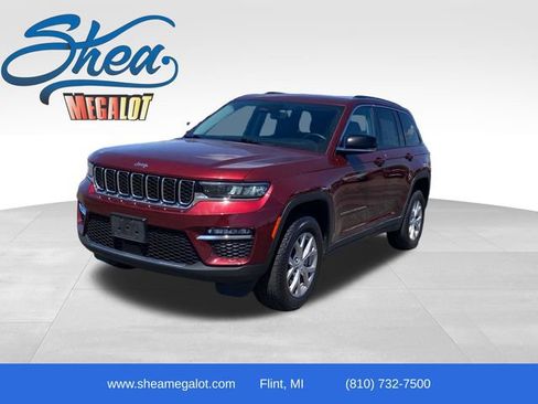 Used 2023 Jeep Grand Cherokee Limited AWD/4WD image 1