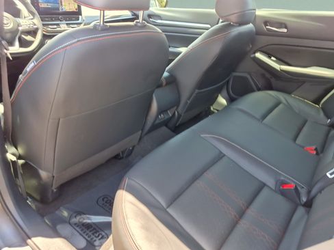 Certified 2024 Nissan Altima 2.5 SR w/ SR Premium Package FWD image 17