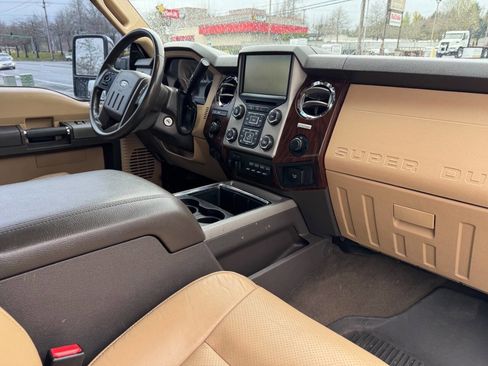 Used 2016 Ford F350 Lariat w/ Lariat Ultimate Package image 11