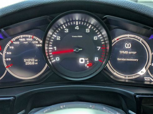 Used 2018 Porsche Panamera image 15