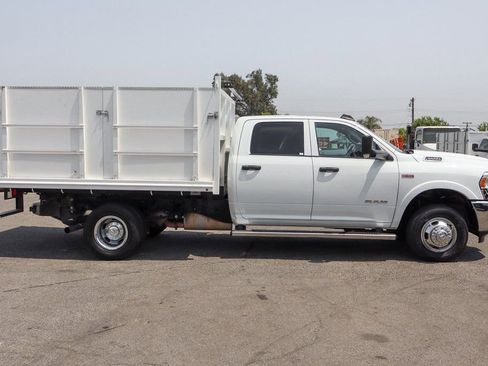 Used 2022 RAM 3500 Tradesman w/ Chrome Appearance Group AWD/4WD image 12