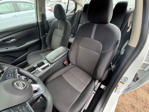 Used 2025 Nissan Sentra SV FWD image 34