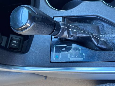 Used 2017 Toyota Camry LE FWD image 32