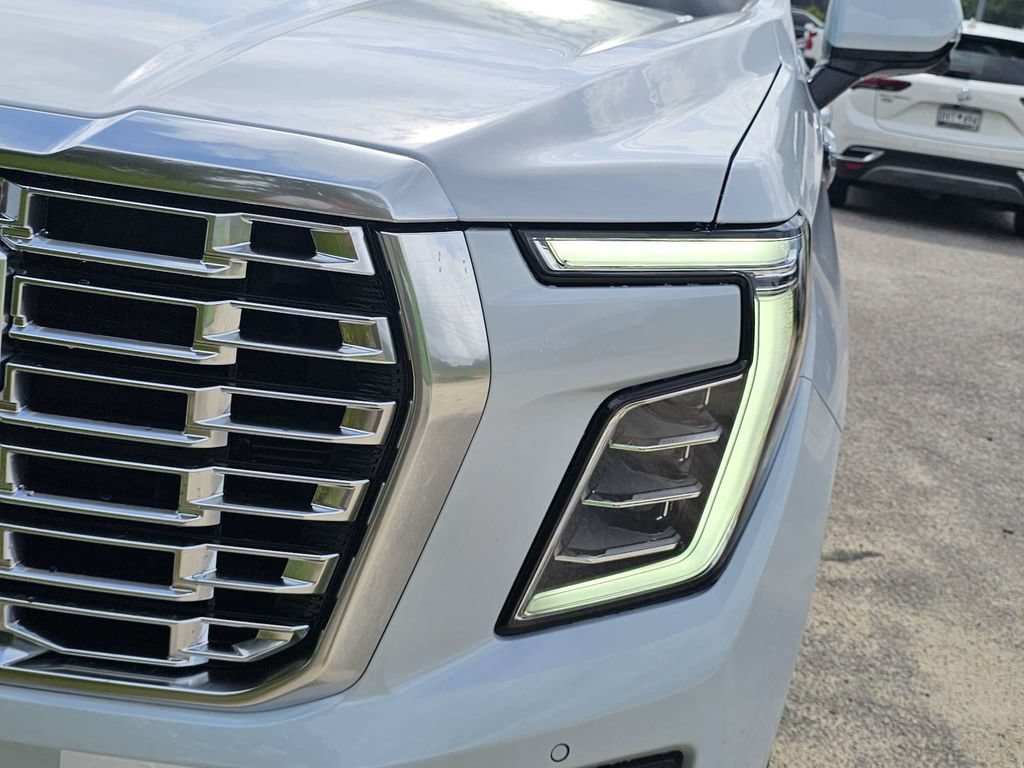 New 2026 GMC Yukon Denali w/ Denali Reserve Package AWD/4WD image 10