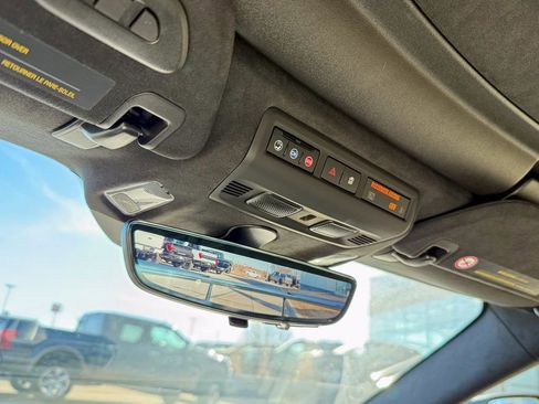 Used 2021 Chevrolet Corvette Stingray w/ Z51 Performance Package image 27