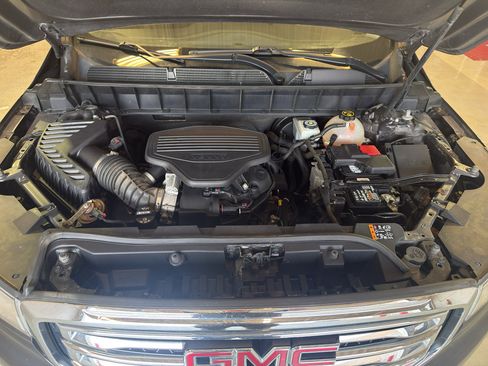 Used 2019 GMC Acadia SLT w/ LPO, Cargo Package AWD/4WD image 34