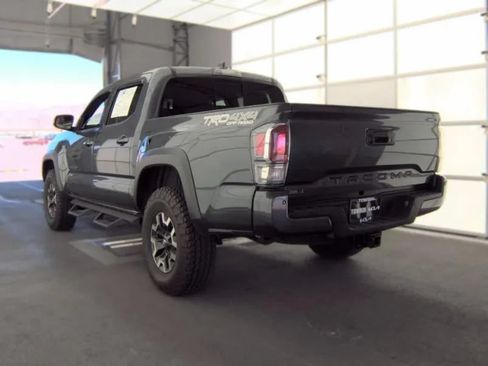 Used 2020 Toyota Tacoma TRD Off-Road w/ Technology Package AWD/4WD image 2
