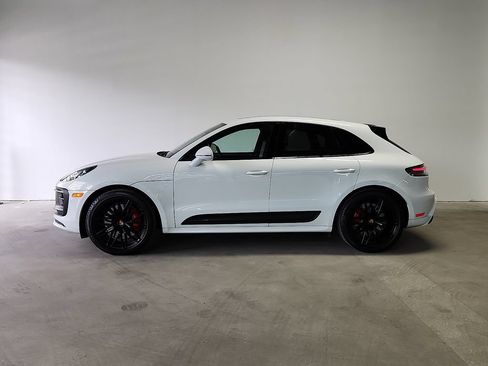 Certified 2024 Porsche Macan GTS AWD/4WD image 2